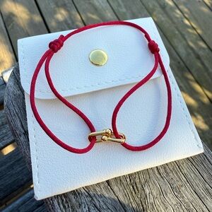Amore Silk Bracelet 18K Gold Plated U-Lock,‎ Deep Red